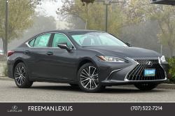 2025 Lexus ES