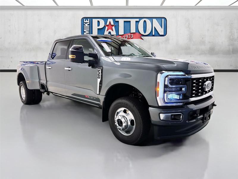 2026 Ford Super Duty F 350 DRW Platinum
