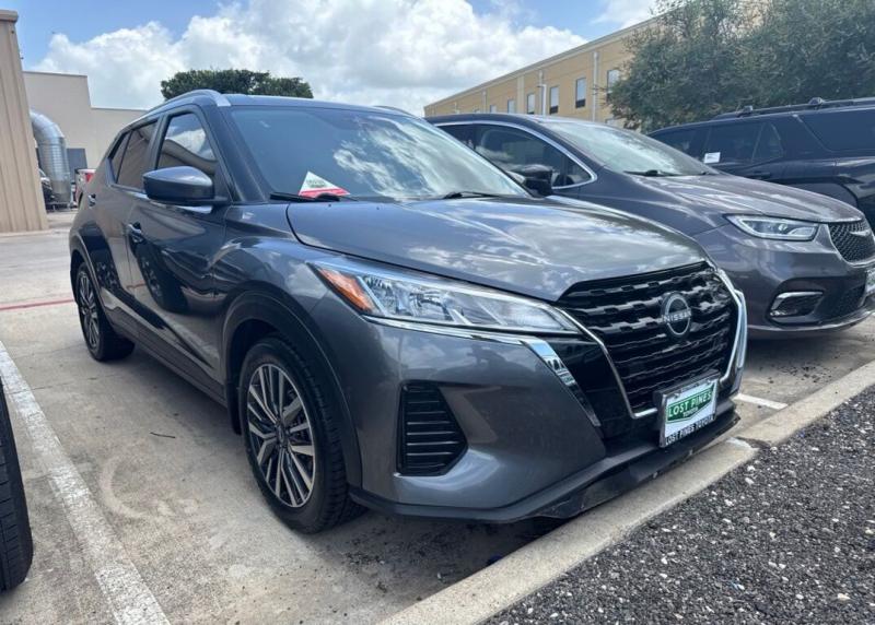 2023 Nissan Kicks SV