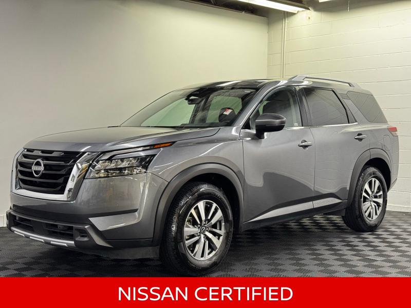 2025 Nissan Pathfinder SL