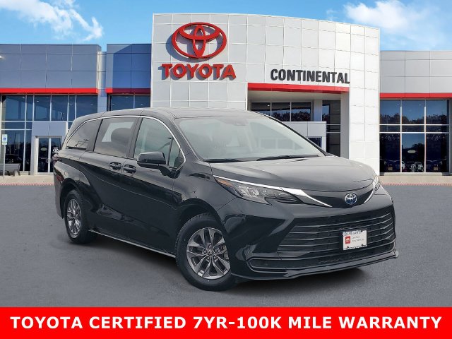 2024 Toyota Sienna LE
