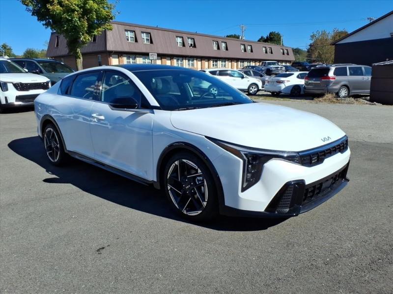 2026 Kia K4 GT-Line Vehicle Image