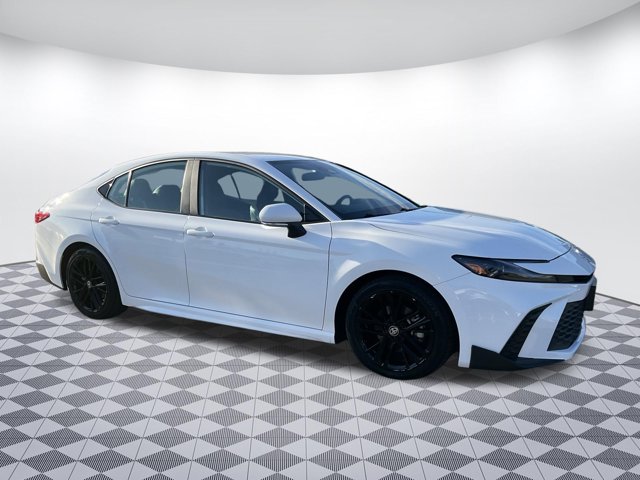 2025 Toyota Camry SE Hybrid