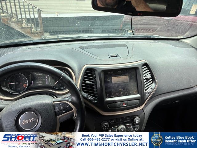 2014 Jeep Cherokee Latitude Vehicle Image