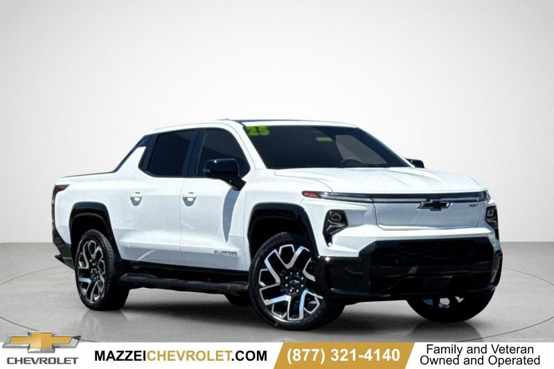 2025 Chevrolet Silverado EV RST