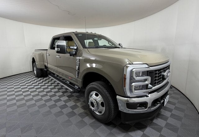 2026 Ford Super Duty F 350 DRW F-350 Lariat
