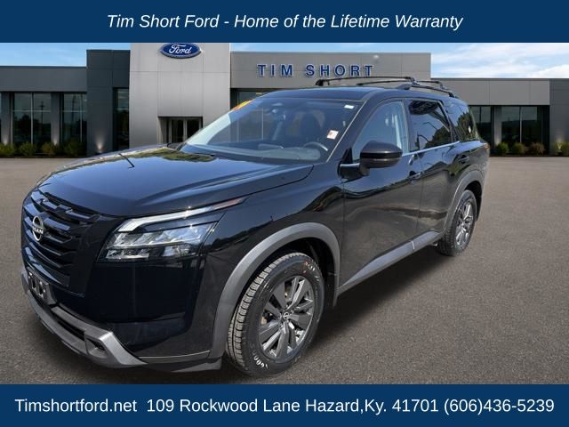 2024 Nissan Pathfinder SV
