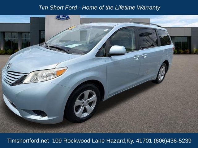 2017 Toyota Sienna LE 8 Passenger