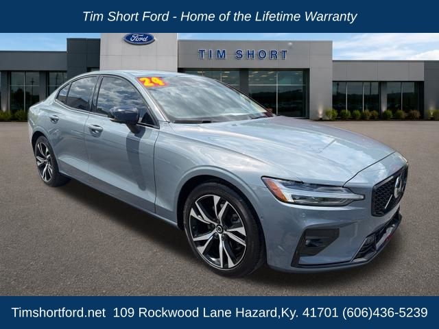 2024 Volvo S60 B5 Plus Dark