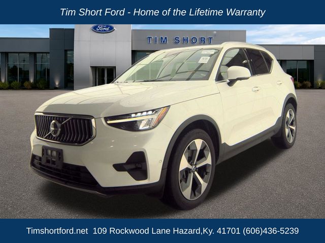 2024 Volvo XC40 B5 Plus Bright