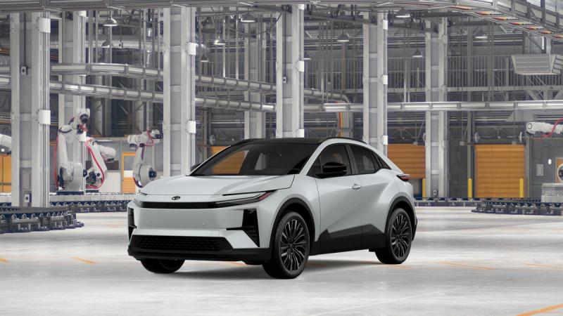 2027 TOYOTA C HR XSE