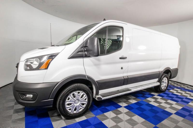 2025 Ford Transit 250 Base