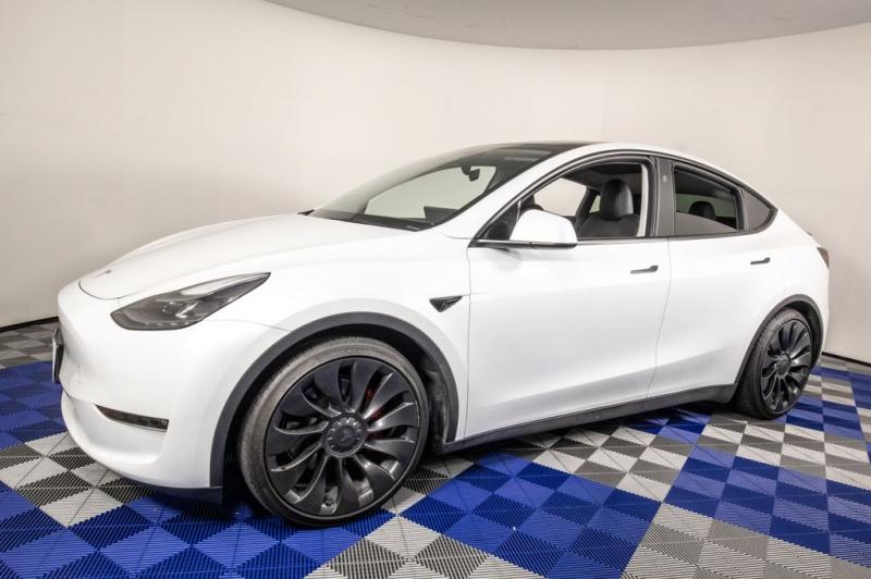 2023 Tesla Model Y Performance