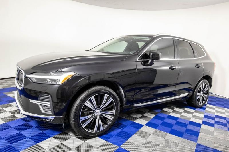 2023 Volvo XC60 B5 Plus Bright Theme